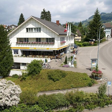 Hotel-Restaurant Sternen Nesslau Esterno foto