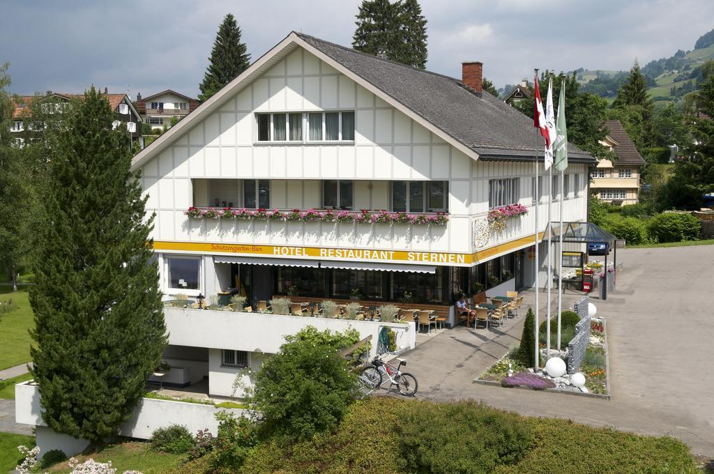 Hotel-Restaurant Sternen Nesslau Esterno foto
